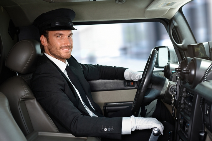 4 Events for Which You May Wish to Contract Black Car Driving Services
